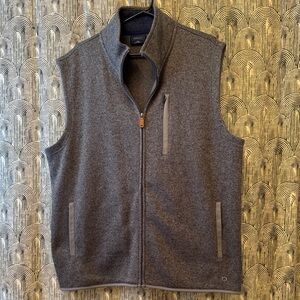 Men's Sleeveless Performance Vest